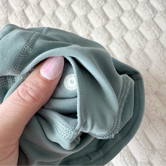 LULULEMON | Wunder Train 4” Shorts - Picture 7 of 7